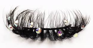 "Tiara Lashes: The Art of Subtlety"