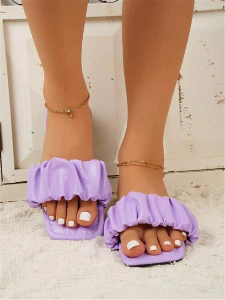 Runched flat sandals